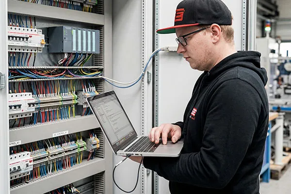 Programmierung und Inbetriebnahme